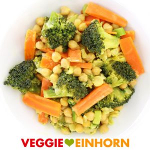 Veganes Low Carb Rezept | Brokkoli-Möhren-Curry mit Kichererbsen und Kokosmilch | Gesund vegan kochen: glutenfrei, low carb, mit viel Gemüse | Rezept mit VIDEO Anleitung