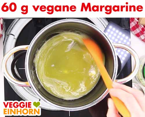 Vegane Margarine im Topf schmelzen