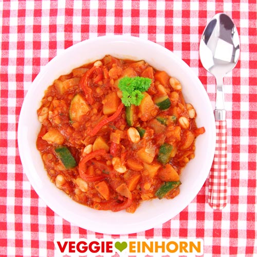 Veganer Gemüse-Kartoffel-Eintopf mit Linsen und Bohnen-image