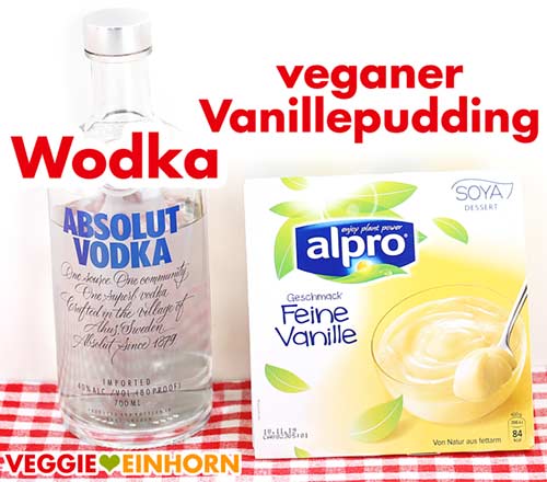 Eine Flasche Wodka und eine Packung Alpro Vanille Pudding