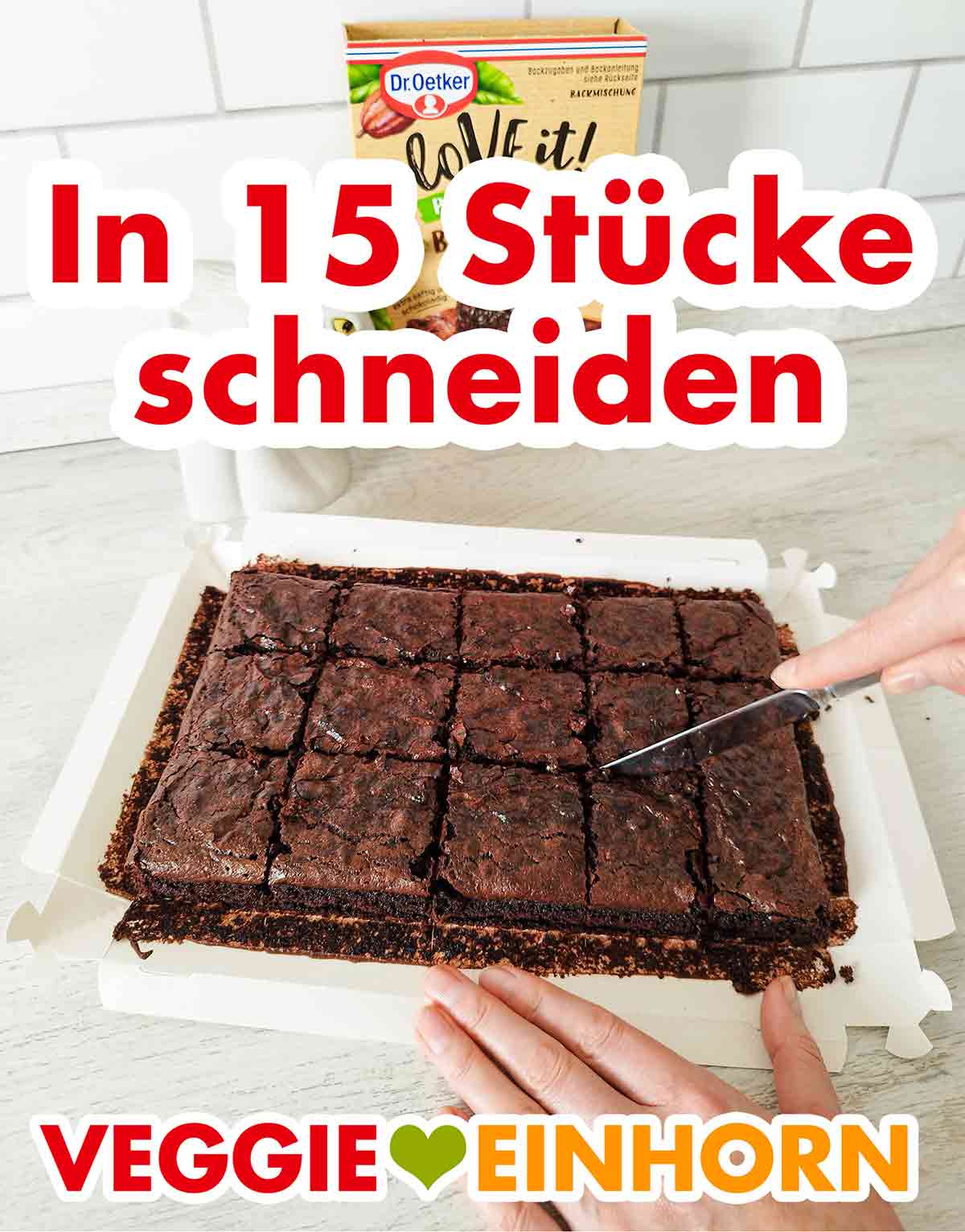 Die Brownies werden in 15 Stücke geschnitten.
