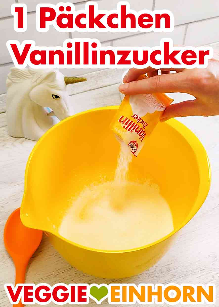 Ein Päckchen Vanillinzucker wird zugefügt