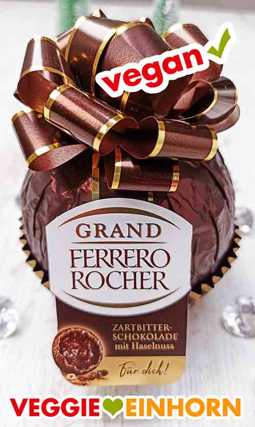 Ein veganes Grand Ferrero Rocher auf einem Tisch