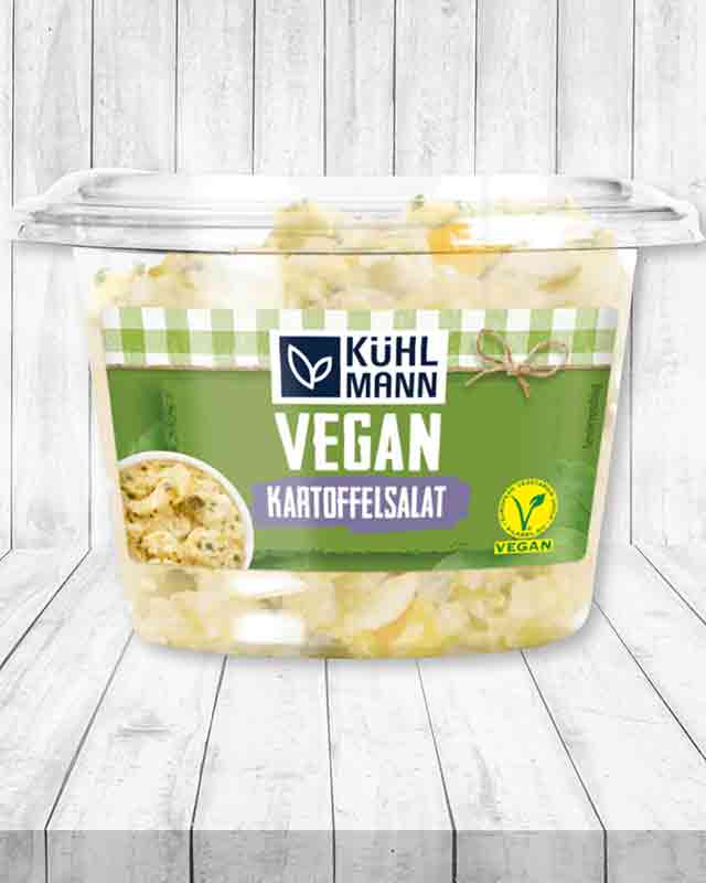 Ein Becher veganer Kartoffelsalat von Kühlmann