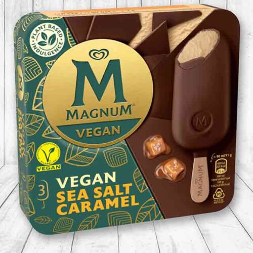Eine Packung veganes Magnum Sea Salt Caramel