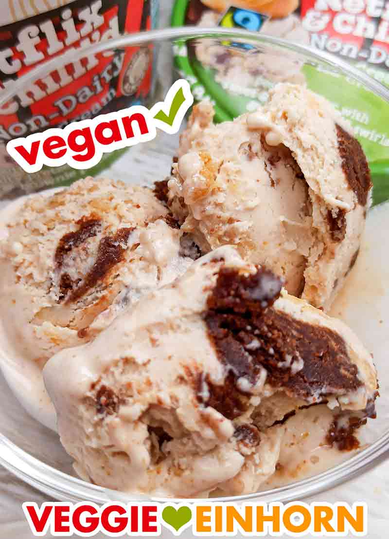 Drei Kugeln veganes Netflix and Chill'd Eis in einer Dessertschale