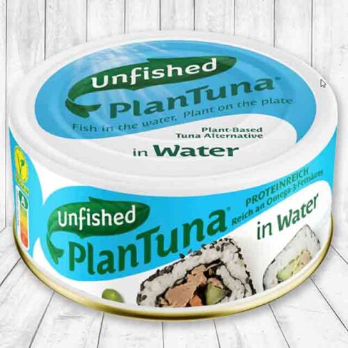 Eine Dose Unfished PlanTuna in Wasser