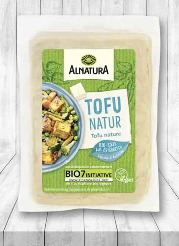 Eine Packung Tofu Natur von Alnatura