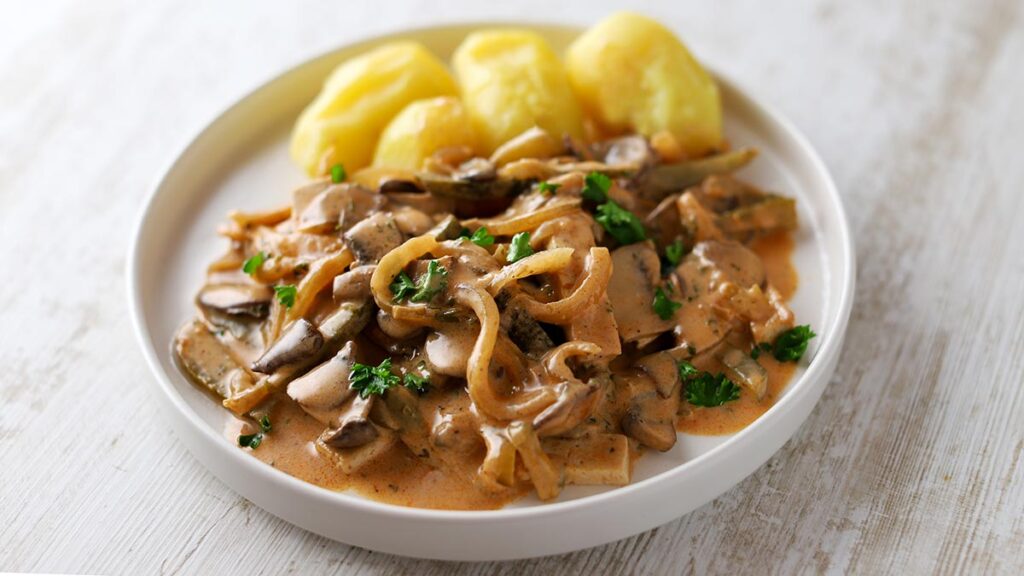 Tofu Stroganoff mit Pilzen - Veggie Einhorn