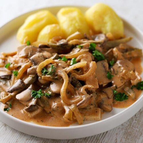 Tofu Stroganoff mit Pilzen - Veggie Einhorn