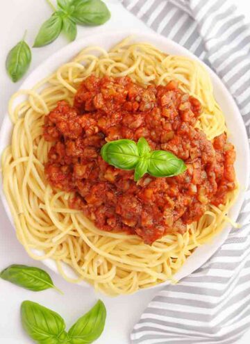 Spaghetti mit veganer Soja Bolognese mit Sojaschnetzeln