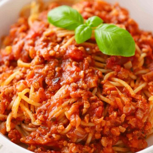 Spaghetti mit veganer Soja Bolognese mit Sojaschnetzeln