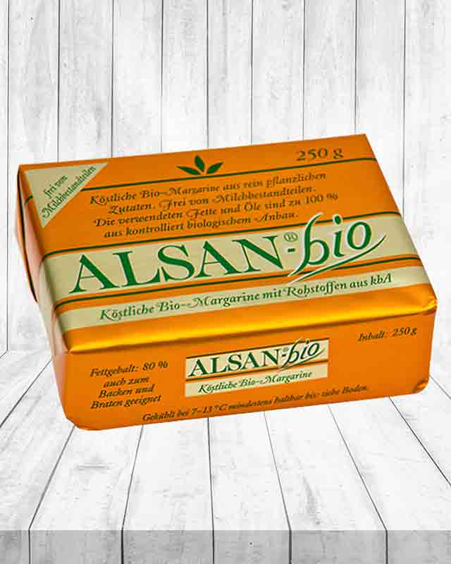 Ein Stück Alsan-Bio Margarine