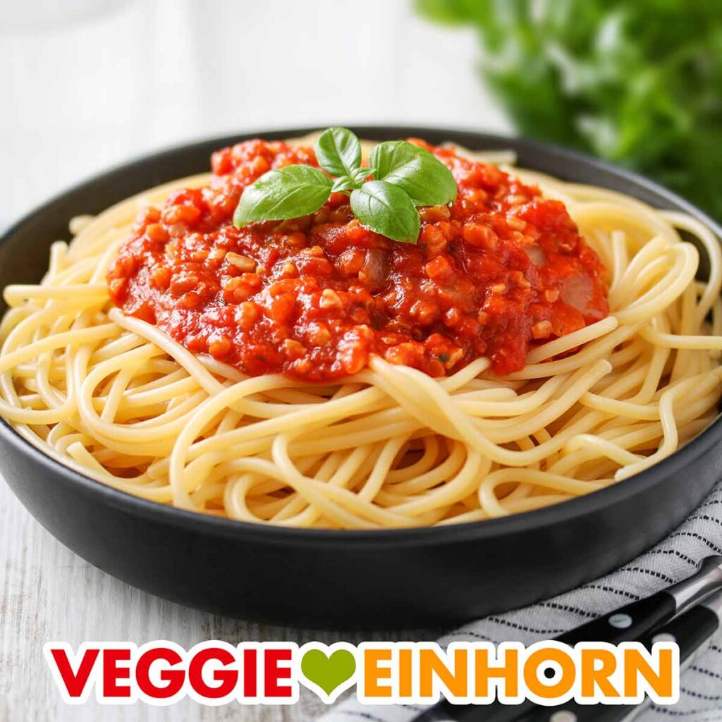 Spaghetti mit veganer Nuss Bolognese