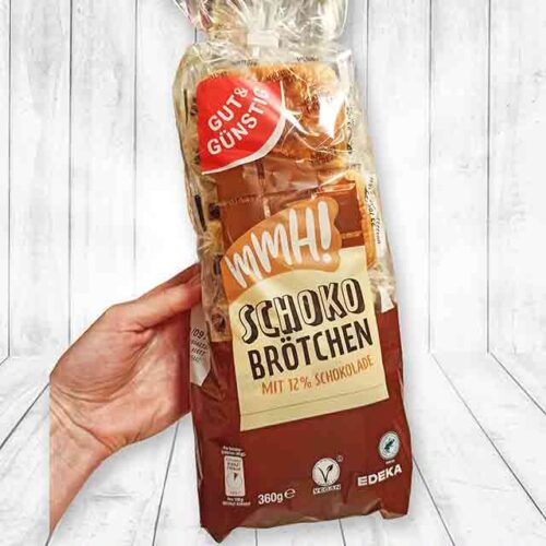 Eine Packung Schokobrötchen von Edeka