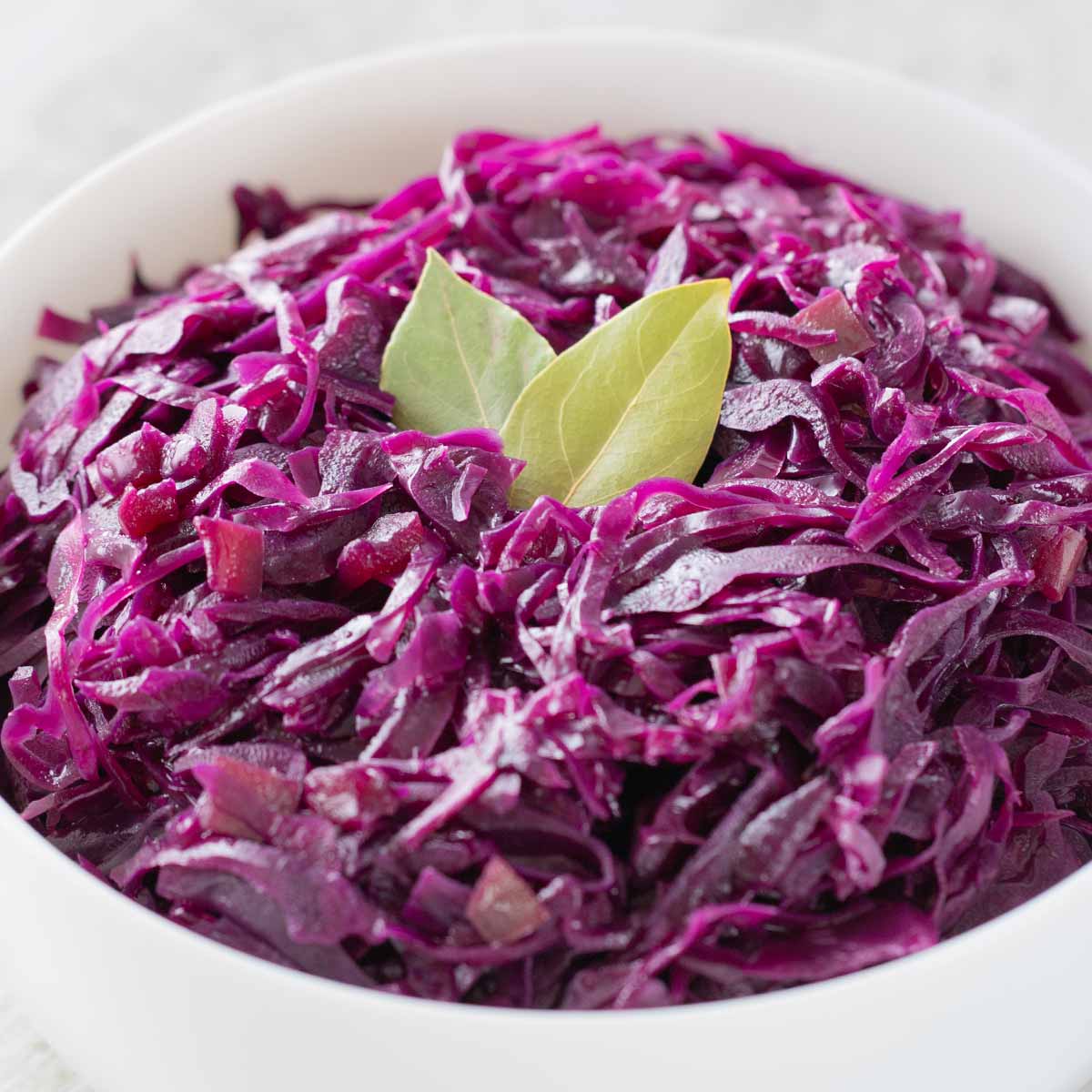Veganer Rotkohl mit Äpfeln