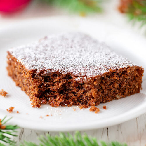 Saftiger veganer Gewürzkuchen vom Blech Saftiger veganer Gewürzkuchen vom Blech