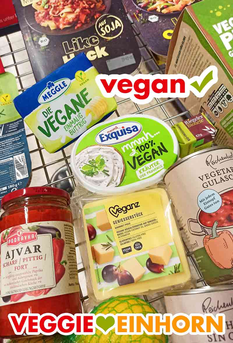 Der vegane Käse von Veganz und andere vegane Produkte im Einkaufswagen