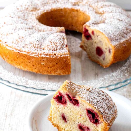Saftiger veganer Kirsch Kuchen mit Rührteig