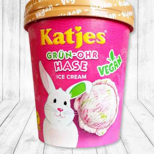 Ein Becher veganes Grün Ohr Hasen Eis von Katjes